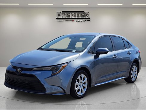 Used 2024 Toyota Corolla LE image 1