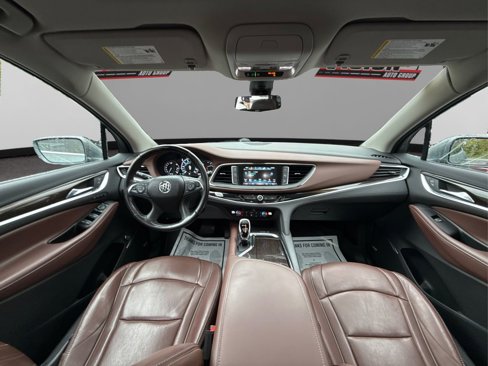 Used 2018 Buick Enclave Avenir image 30