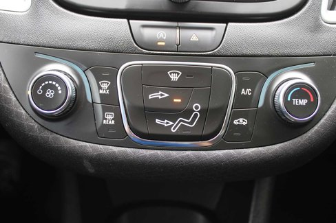 Used 2023 Chevrolet Malibu LS image 38