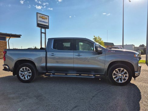 Used 2020 Chevrolet Silverado 1500 LTZ w/ LTZ Premium Package image 2