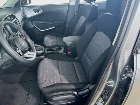 Certified 2023 Kia Soul LX w/ LX Technology Package image 15