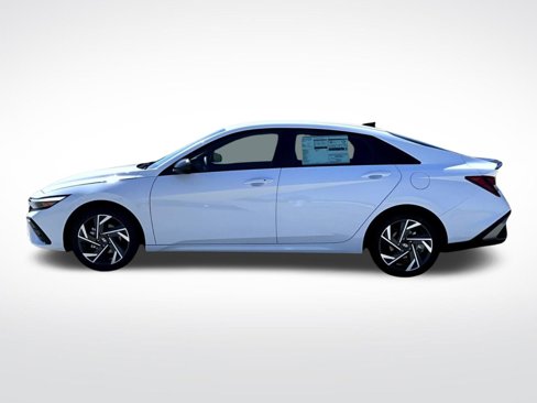 New 2025 Hyundai Elantra Sport image 9