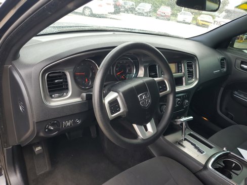 Used 2012 Dodge Charger SE image 15