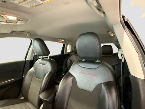 Used 2020 Jeep Compass Trailhawk image 20