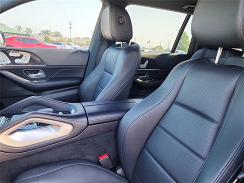 Used 2020 Mercedes-Benz GLS 450 4MATIC image 23