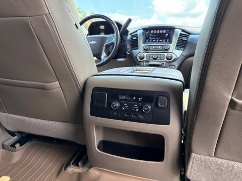 Used 2017 Chevrolet Suburban Premier image 14