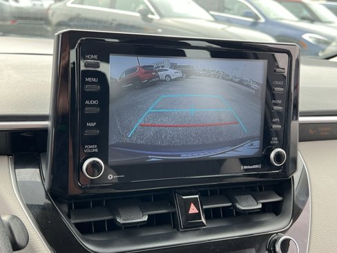 Used 2022 Toyota Corolla LE image 17