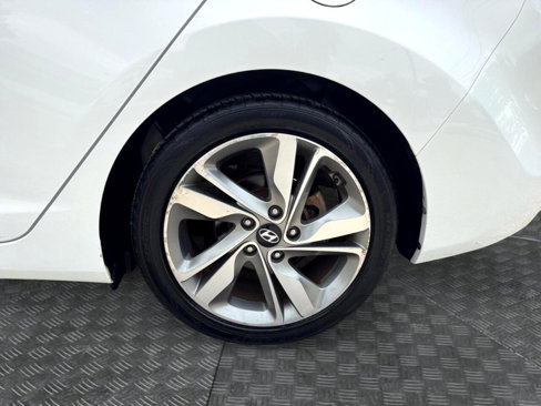 Used 2014 Hyundai Elantra Limited w/ Option Group 03 image 15