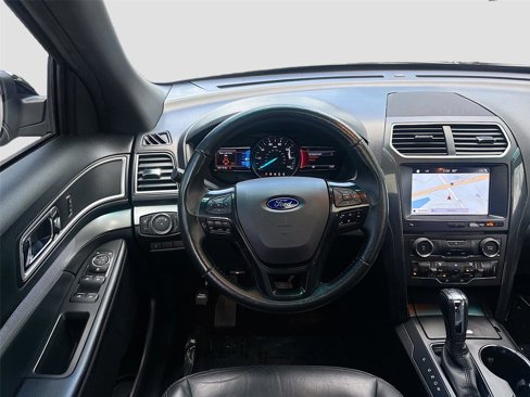 Used 2017 Ford Explorer XLT w/ Equipment Group 202A image 25