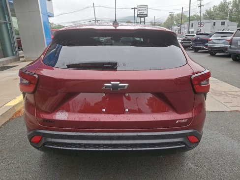 Used 2024 Chevrolet Trax RS w/ Driver Confidence Package image 5