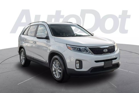 Used 2015 Kia Sorento LX image 4