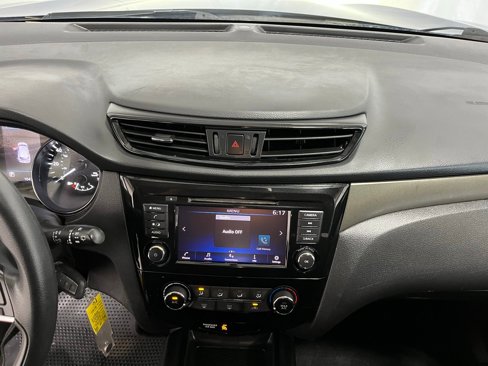 Used 2019 Nissan Rogue Sport S image 24