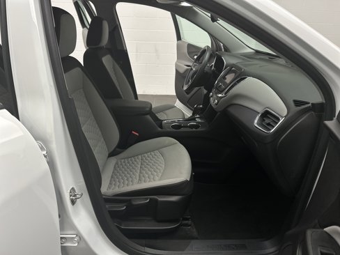 Used 2020 Chevrolet Equinox LS image 20