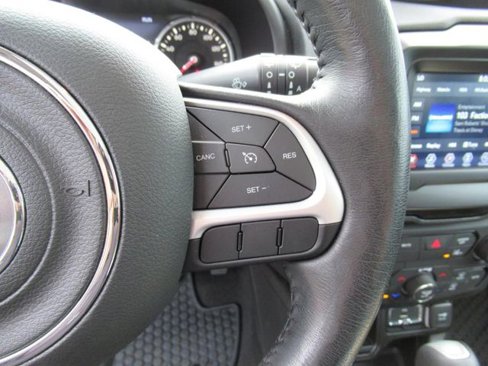 Used 2021 Jeep Renegade Latitude w/ Convenience Group image 18