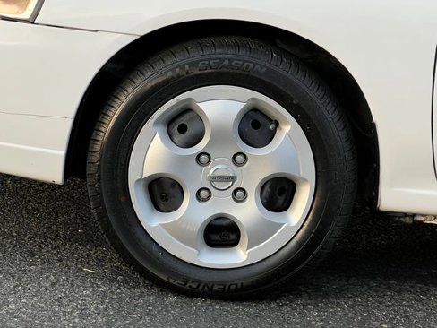 Used 2003 Nissan Sentra GXE image 11