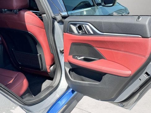 Used 2022 BMW i4 eDrive40 image 23