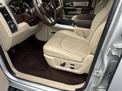 Used 2018 RAM 1500 Laramie w/ Convenience Group image 16