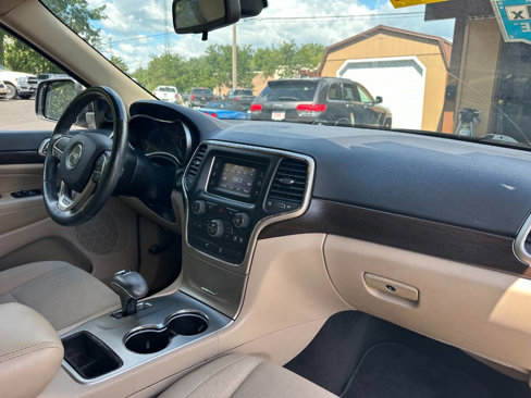 Used 2014 Jeep Grand Cherokee Laredo w/ Security & Convenience Group image 15