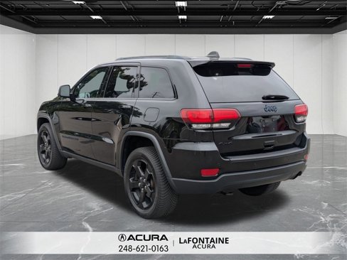 Used 2018 Jeep Grand Cherokee Laredo image 7