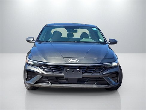 New 2025 Hyundai Elantra SEL image 2