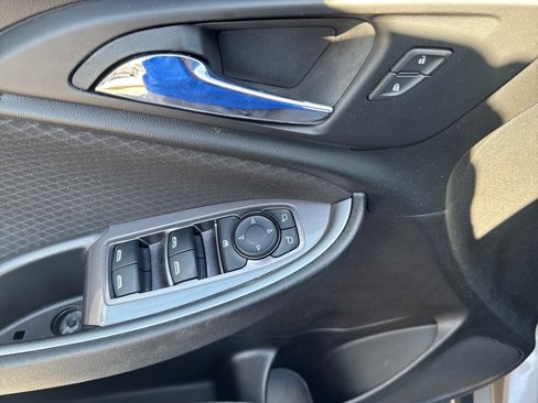 Used 2023 Chevrolet Malibu LT image 13