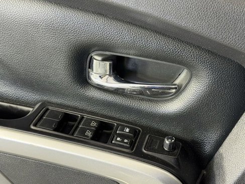 Used 2017 Nissan Titan SV image 21