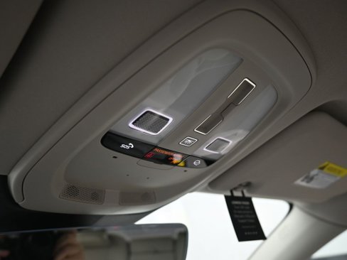 New 2025 Volvo XC60 B5 Core w/ Climate Package image 24