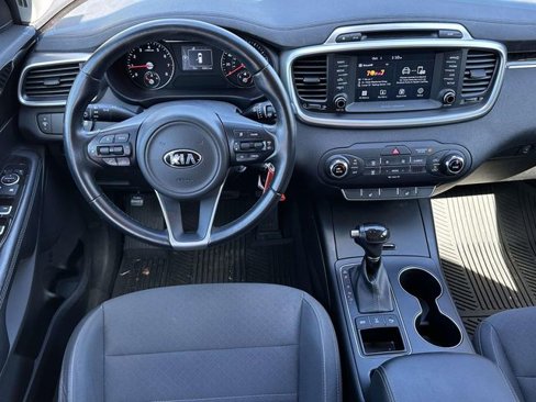 Used 2018 Kia Sorento LX image 10