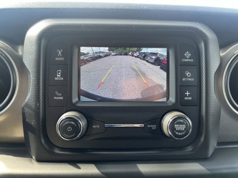 Used 2018 Jeep Wrangler Unlimited Sport S image 17
