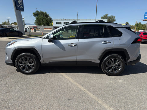 Used 2023 Toyota RAV4 XLE Premium image 4