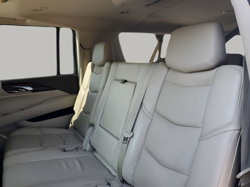 Used 2016 Cadillac Escalade ESV Luxury image 16