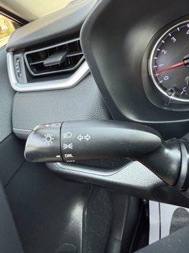 Used 2019 Toyota RAV4 LE image 15