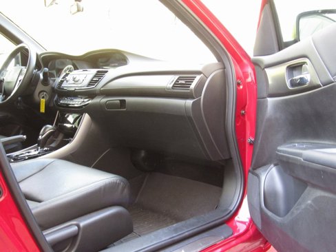 Used 2016 Honda Accord Sport image 17