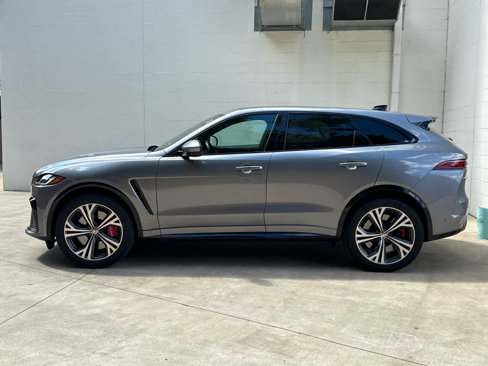 Certified 2022 Jaguar F-PACE SVR image 6