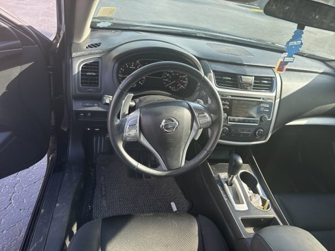 Used 2017 Nissan Altima 2.5 SR image 12
