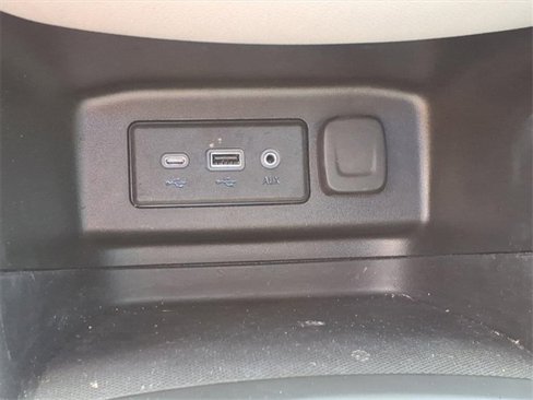 Used 2022 Chevrolet Equinox LS w/ Driver Confidence II Package image 20