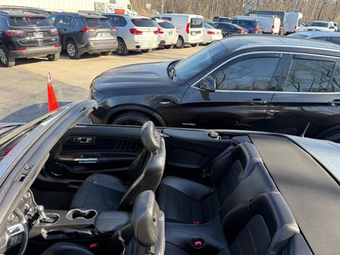 Used 2020 Ford Mustang Premium image 6