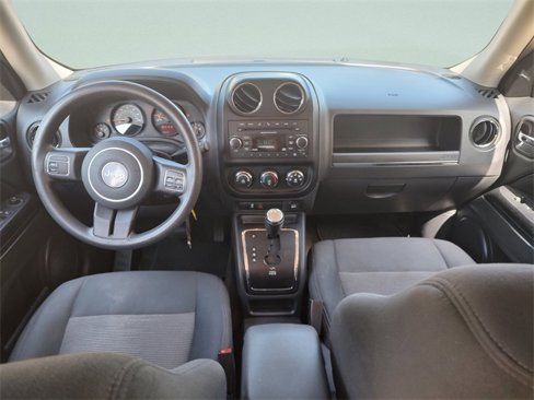 Used 2016 Jeep Patriot Sport w/ Power Value Group image 12