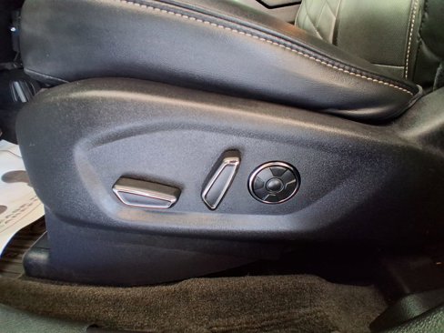 Used 2016 Ford Explorer Platinum image 13