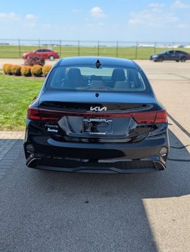 Used 2023 Kia Forte LXS image 8