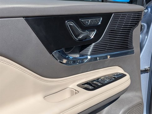 Certified 2022 Lincoln Corsair AWD w/ Equipment Group 101A image 14
