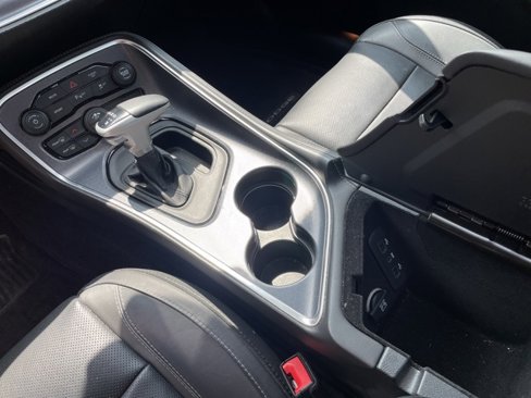 Used 2017 Dodge Challenger SXT Plus image 9