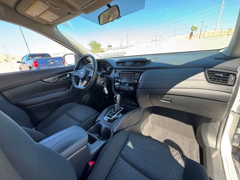 Used 2018 Nissan Rogue S image 40