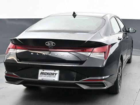 Used 2021 Hyundai Elantra SEL image 6