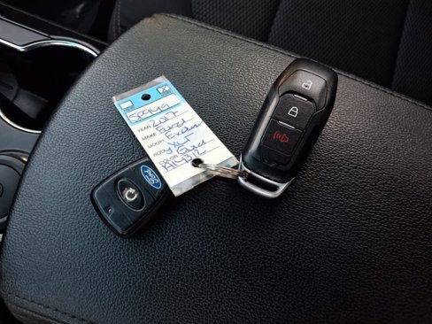 Used 2017 Ford Explorer XLT image 15