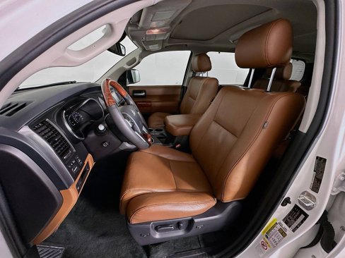 Used 2018 Toyota Sequoia Platinum image 22