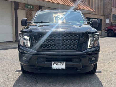 Used 2019 Nissan Titan SV w/ SV Convenience Package image 2