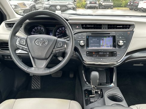 Used 2018 Toyota Avalon XLE Premium image 21