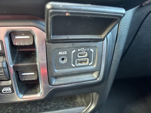 Used 2022 Jeep Gladiator Sport image 31