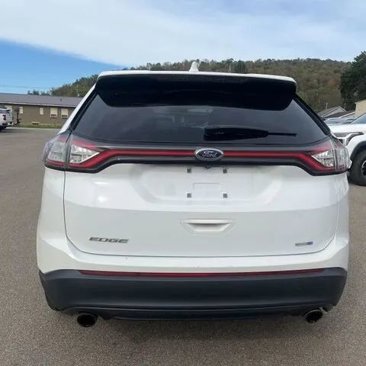 Used 2016 Ford Edge SE image 4